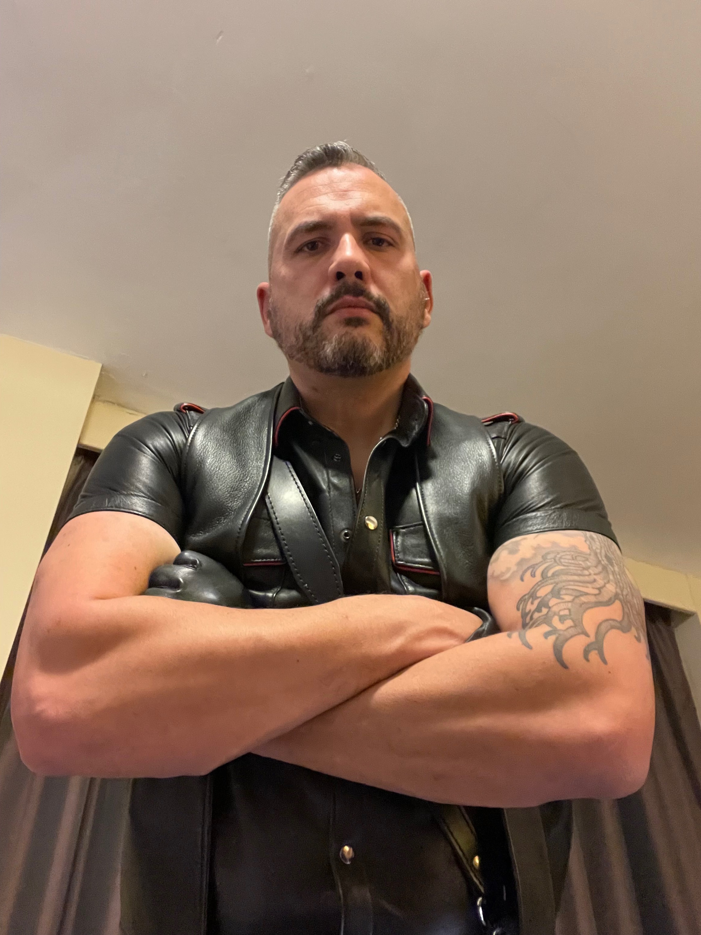 englishleathermaster OnlyFans