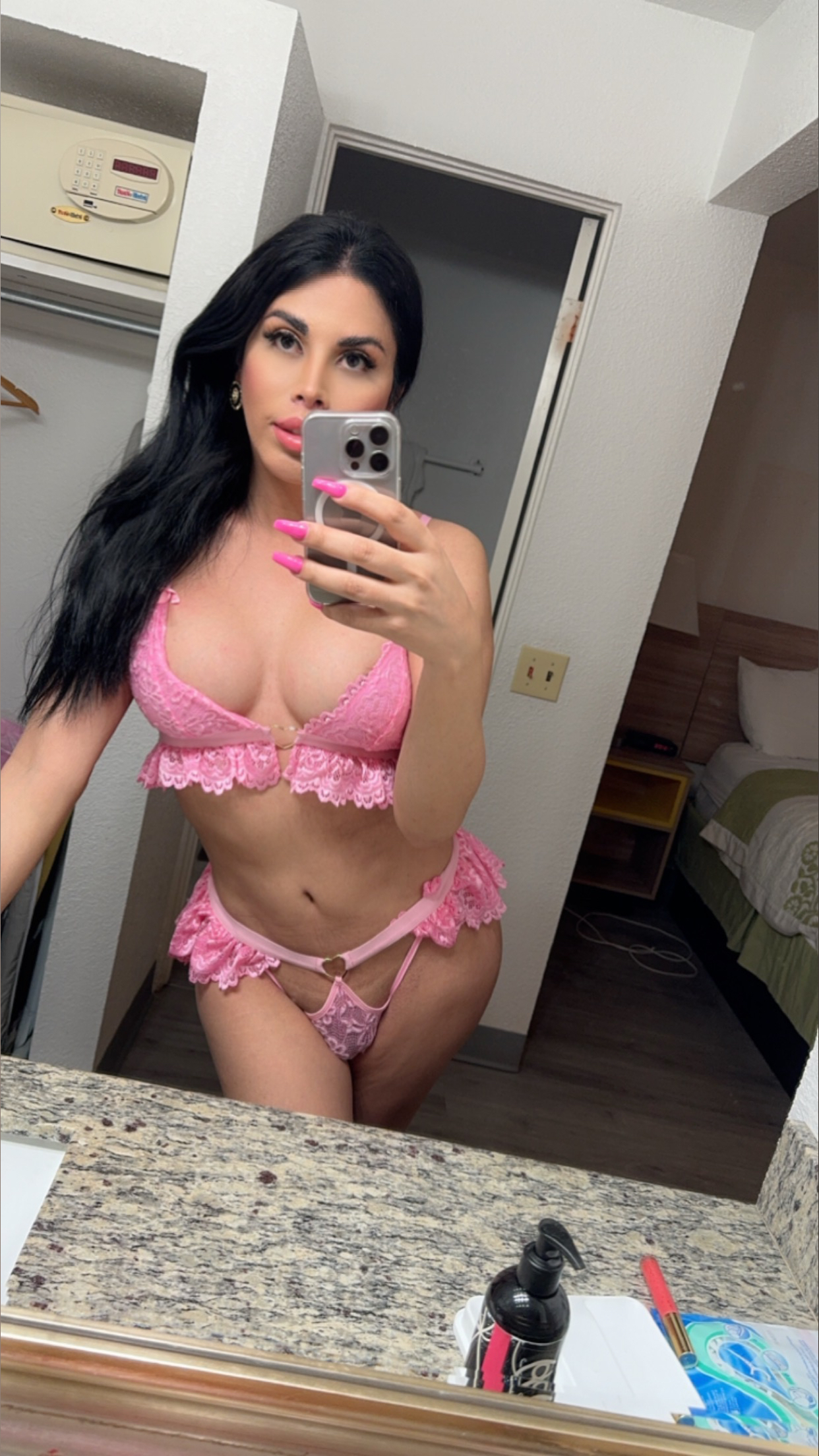 jonez_julianats OnlyFans
