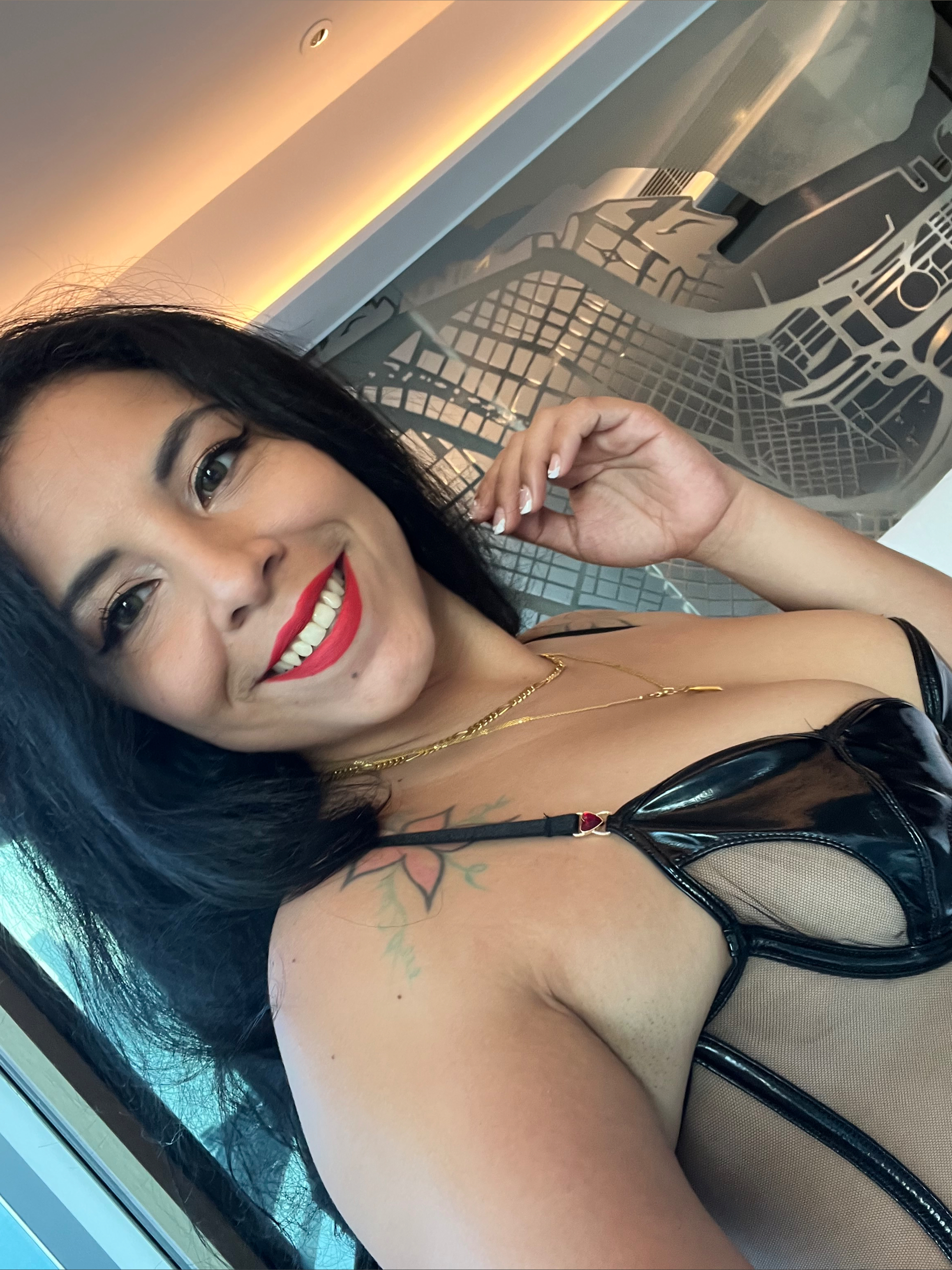 lolacolombiana OnlyFans